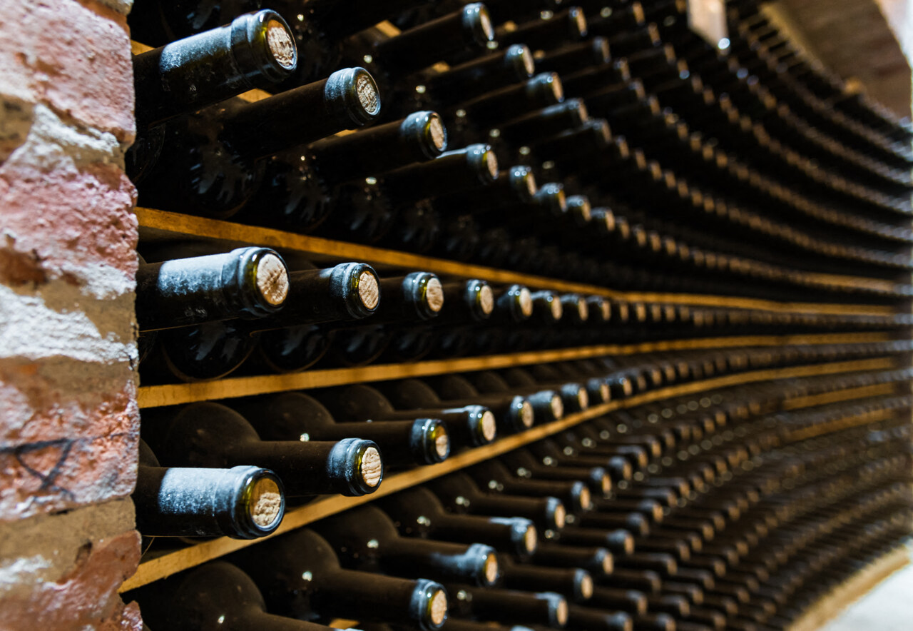 bouteilles cave vin